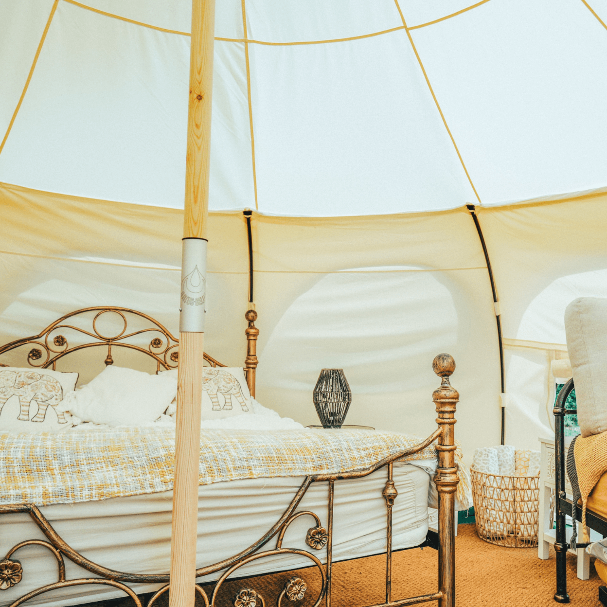 Outback Deluxe Tents